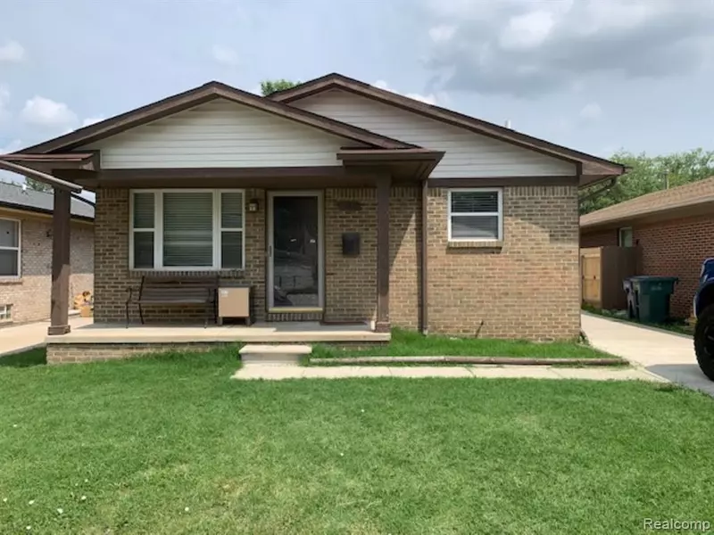 1768 McLain Avenue, Lincoln Park, MI 48146