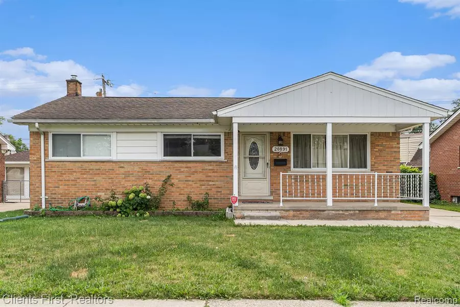20891 Crestmont Lane, Dearborn Heights, MI 48127
