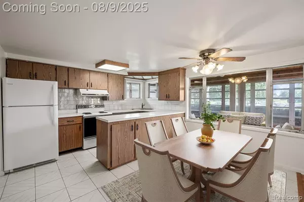 White Lake Twp, MI 48386,10073 Burgess Court