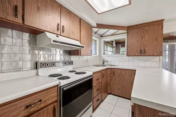 White Lake Twp, MI 48386,10073 Burgess Court
