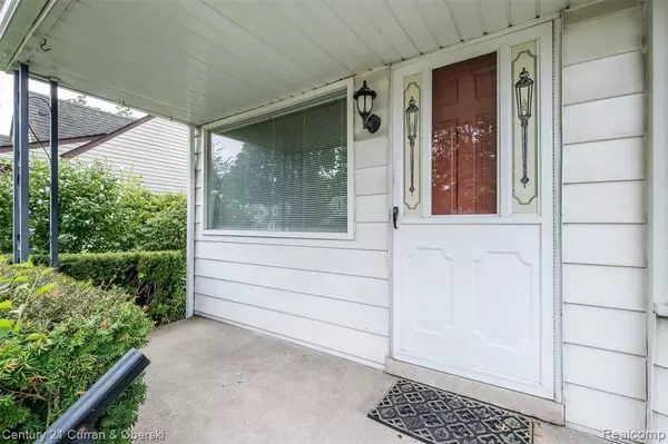 Redford Twp, MI 48239,9663 Columbia