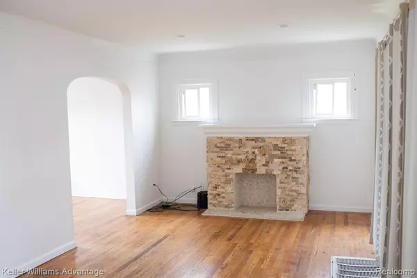 Detroit, MI 48221,16940 San Juan Drive