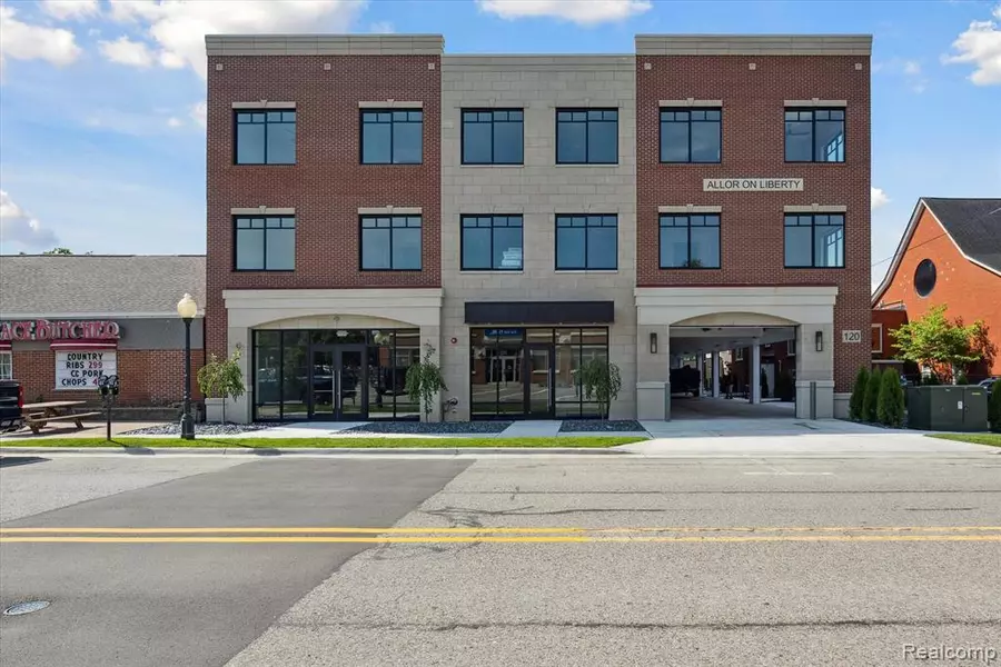 120 E Liberty Street 305, Milford Vlg, MI 48381