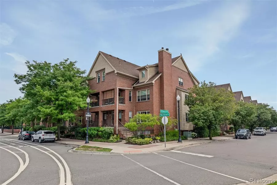 1443 S Washington Avenue, Royal Oak, MI 48067