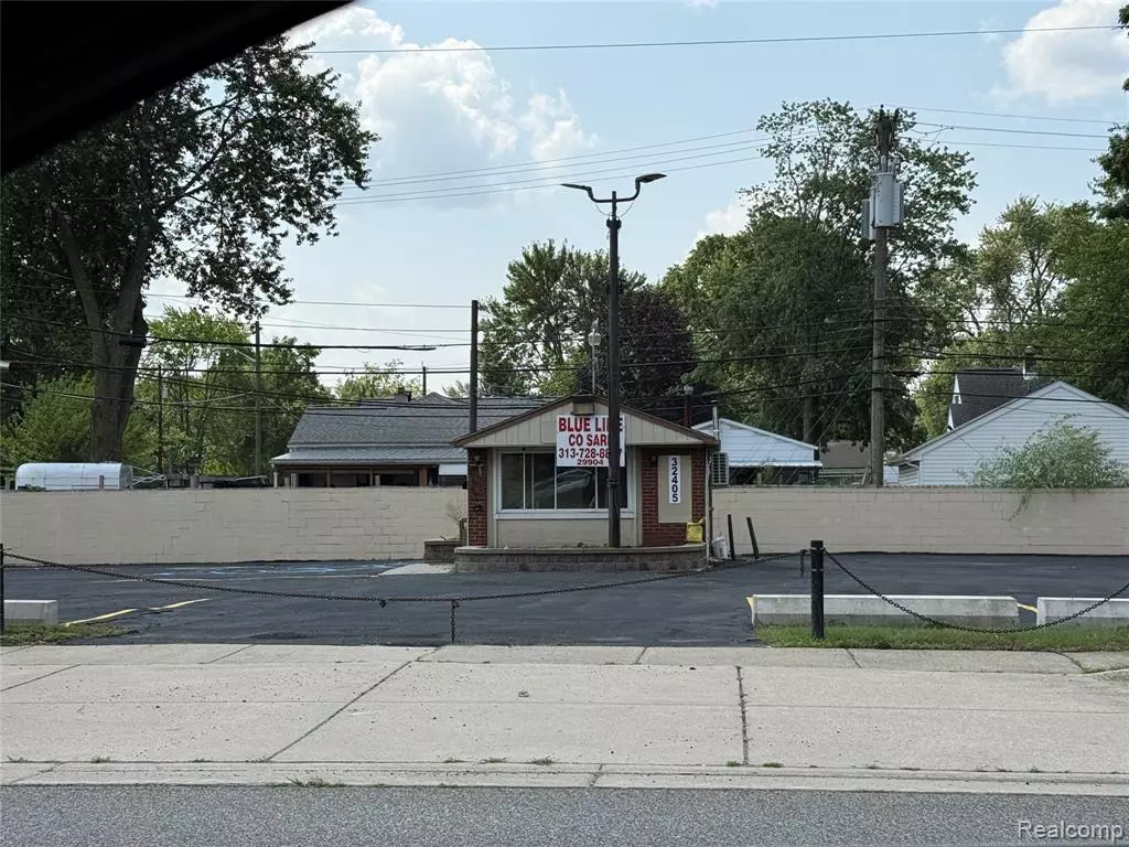 Garden City, MI 48135,32405 Ford Road
