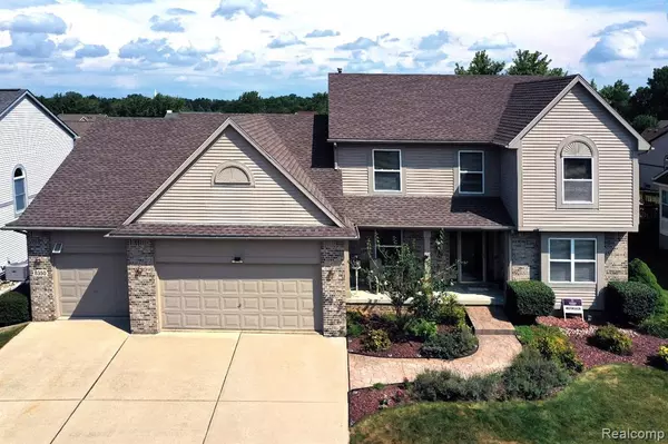 8350 Sherwood Drive, Grand Blanc, MI 48439