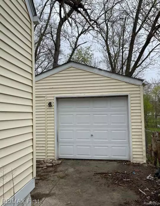 Detroit, MI 48223,15820 Bramell Street