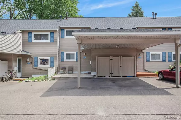 739 Kirts Boulevard, Troy, MI 48084