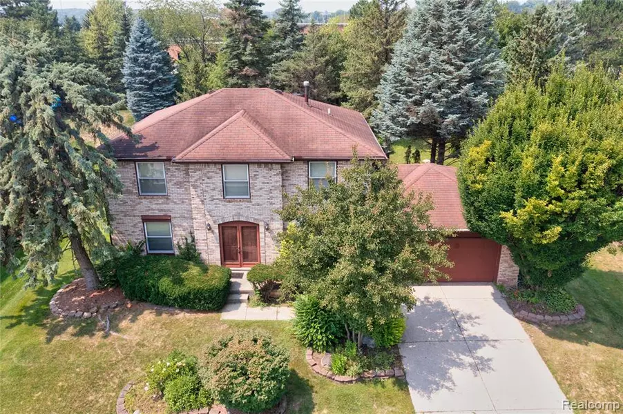 23823 Hickory Grove Lane, Novi, MI 48375