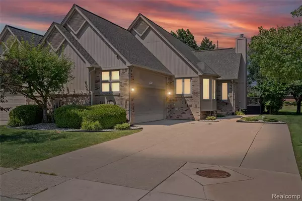 Utica, MI 48315,14955 Stoney Brook Drive W