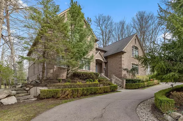 Northville, MI 48167,21480 LUJON Court