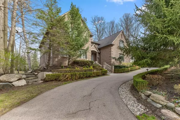 Northville, MI 48167,21480 LUJON Court