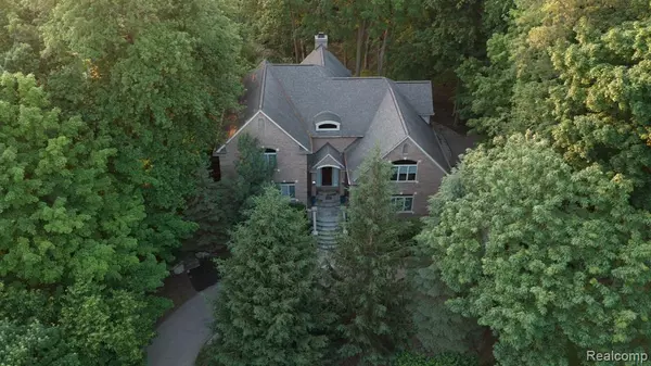 Northville, MI 48167,21480 LUJON Court