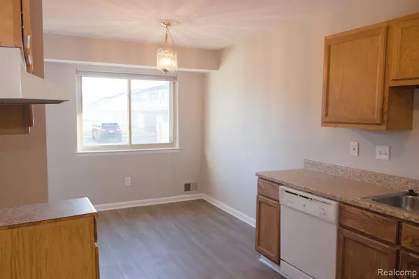 Flat Rock, MI 48134,24951 MAYFAIR Street 20