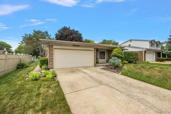 Sterling Heights, MI 48310,39327 Timberlane Drive