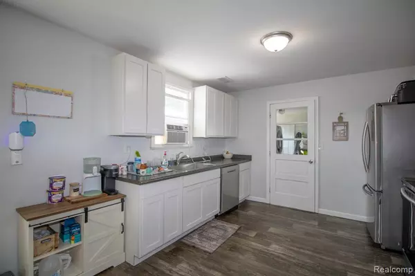 Westland, MI 48185,35227 John Hauk St