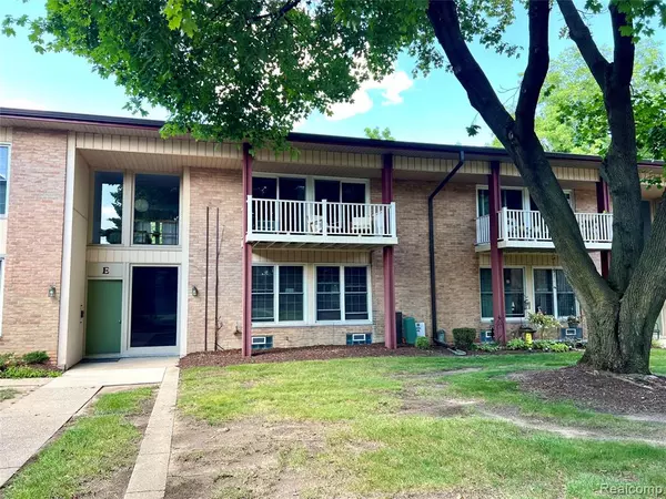 1199 S Sheldon Road E 32, Plymouth, MI 48170