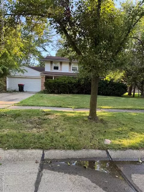 30301 Spring River Drive, Southfield, MI 48076