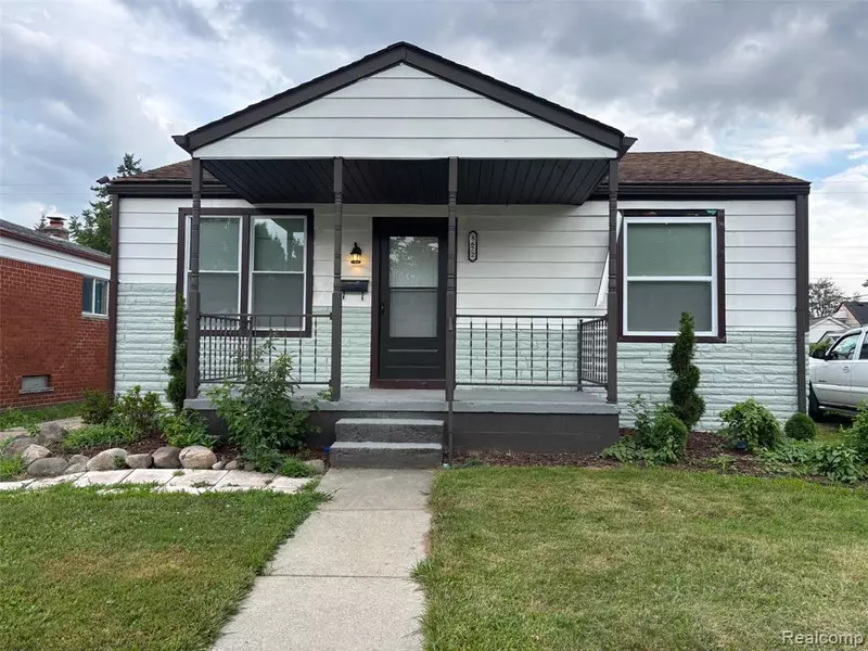 8672 Hudson Avenue, Warren, MI 48089