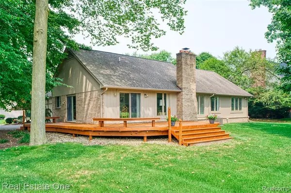 Farmington Hills, MI 48331,33771 Walnut Lane