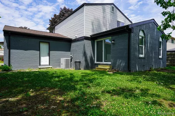 Macomb Twp, MI 48044,45293 Heatherwoode Lane