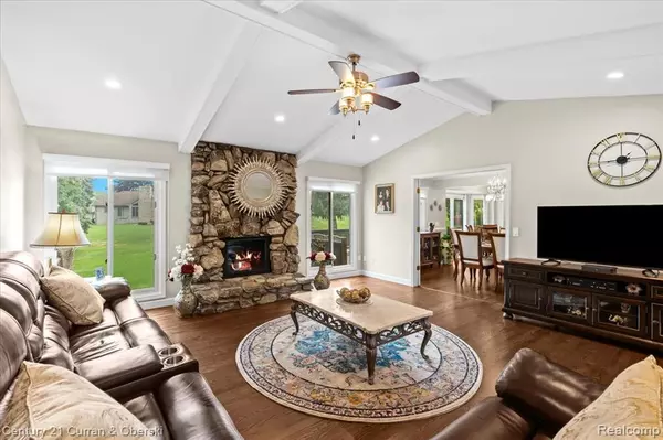 Northville, MI 48168,17835 Maple Hill Drive