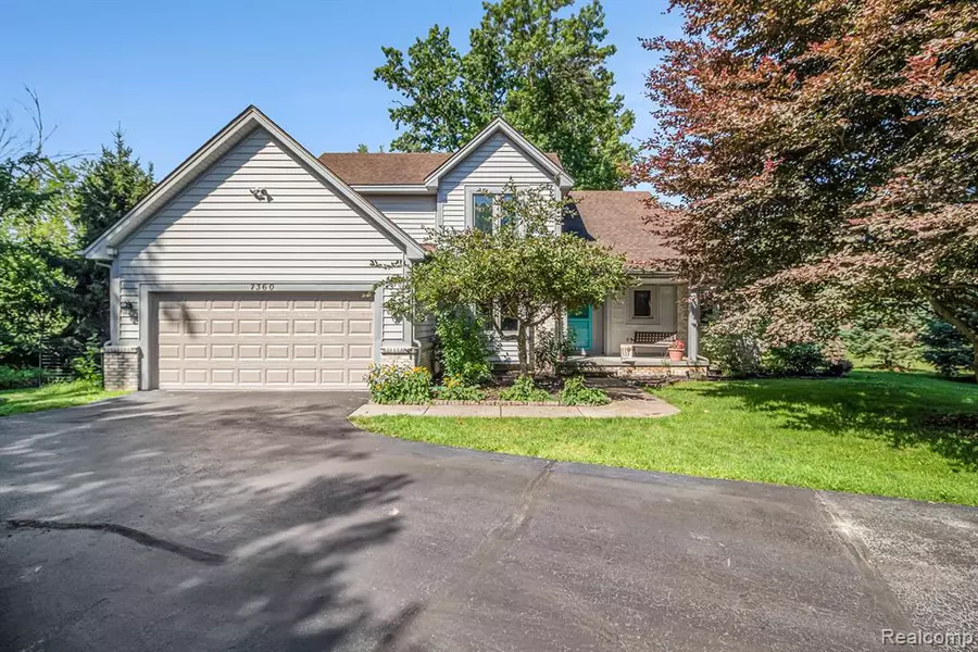 7360 Ellingrove Drive, White Lake Twp, MI 48383