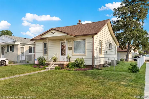 28906 Cambridge Street, Garden City, MI 48135