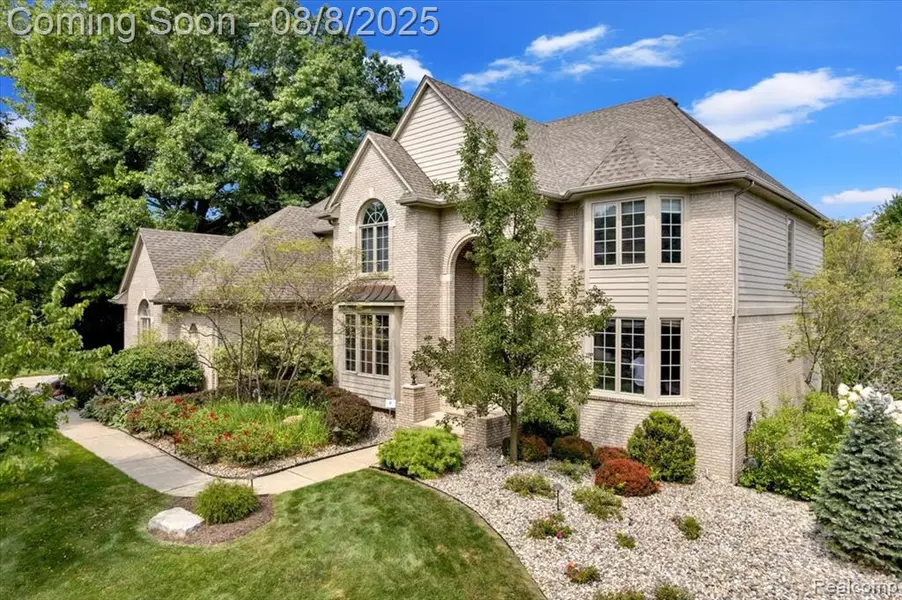 2740 Plum Creek Drive, Oakland Twp, MI 48363