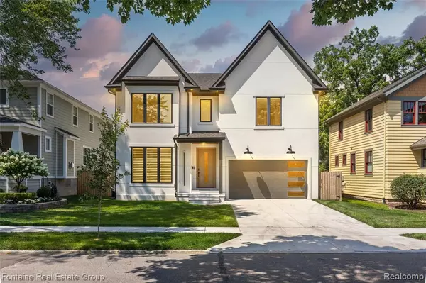 828 Cherokee Avenue, Royal Oak, MI 48067