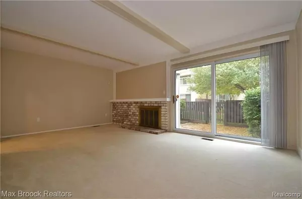 Royal Oak, MI 48073,1832 TORQUAY Avenue Bldg#: 66 188