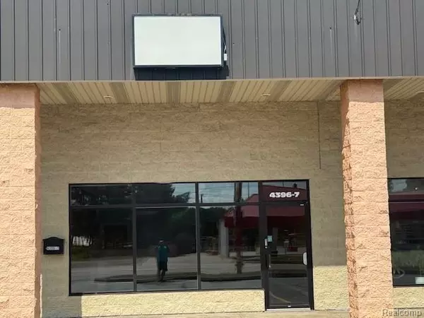 Waterford Twp, MI 48329,4392 Dixie hwy 8