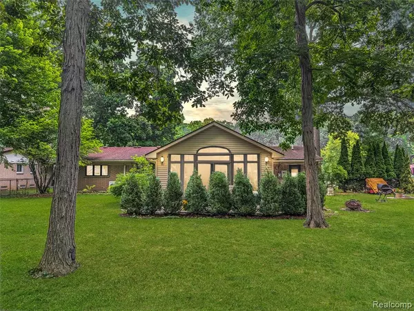 Grosse Ile Twp, MI 48138,20308 Hcl Jackson