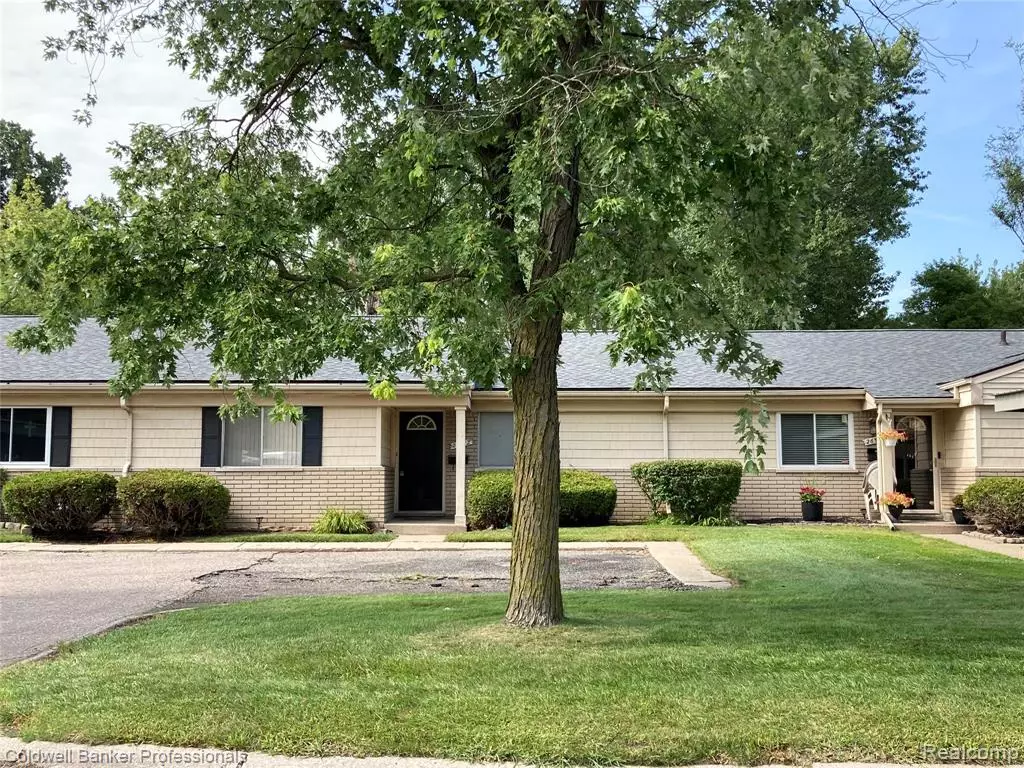 Southfield, MI 48034,26572 Franklin Pointe Drive