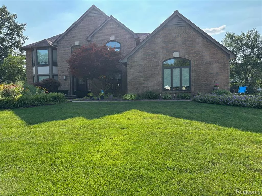 Bloomfield Hills, MI 48304,1720 Squirrel Valley Drive