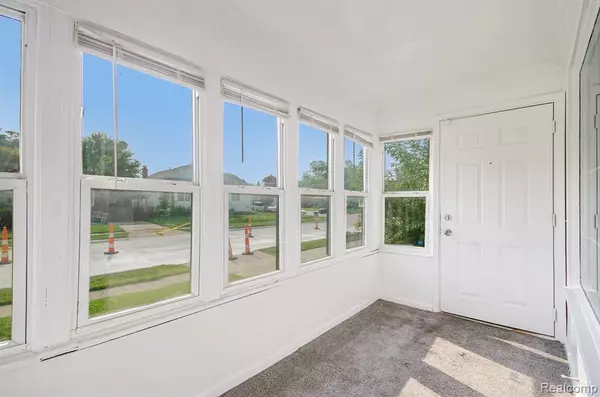 Eastpointe, MI 48021,21715 Nevada Avenue