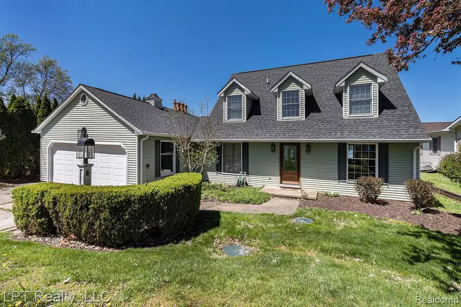 9528 SILVERSIDE Drive, Green Oak Twp, MI 48178