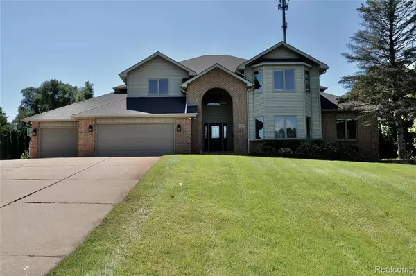 6370 Stonewood Drive, White Lake Twp, MI 48383