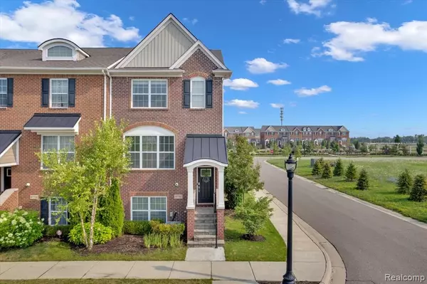 47702 Leland Drive 64, Northville, MI 48168