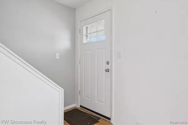 St. Clair Shores, MI 48080,23112 Marter Road