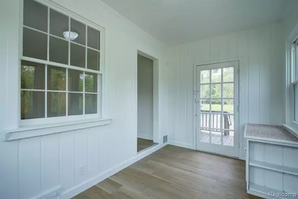 Southfield, MI 48034,24898 Farmbrook Road