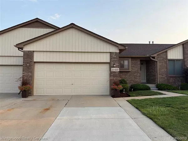 26213 Annagrove Lane 21 81, Chesterfield Twp, MI 48051