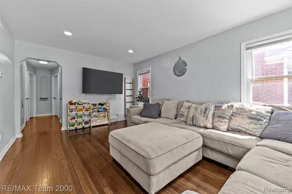 Dearborn, MI 48124,23750 Cherry Hill Street