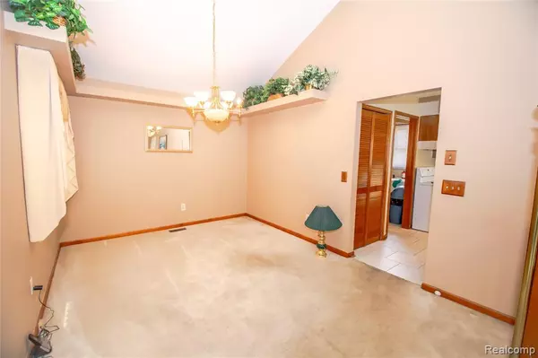 Oxford Twp, MI 48371,808 Vivian Lane