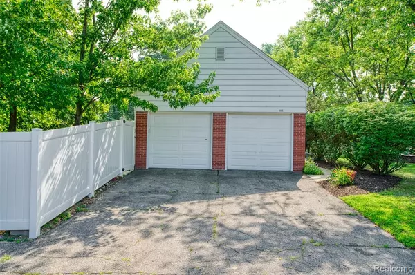 Livonia, MI 48154,34146 Five Mile Road