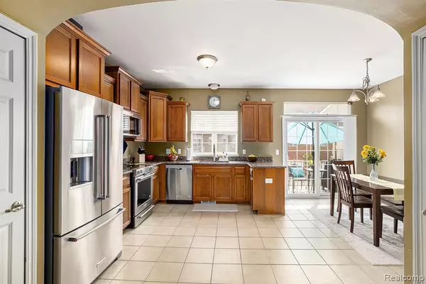 Shelby Twp, MI 48316,5975 Windemere Lane