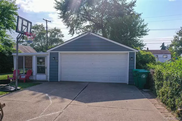 Garden City, MI 48135,6647 Deering Street