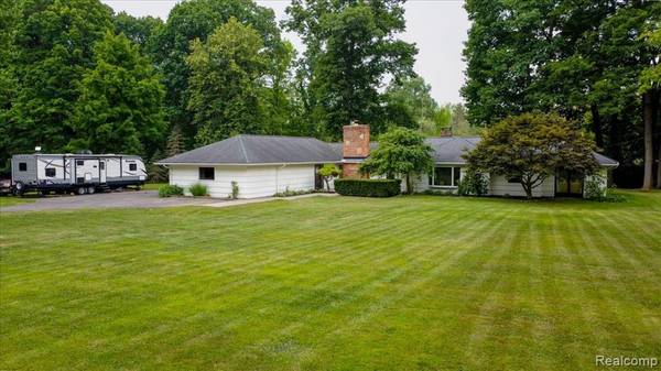 1530 S Baldwin Road, Orion Twp, MI 48360