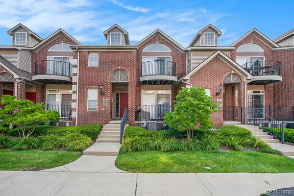 226 W OAKBROOK Drive, Ann Arbor, MI 48103