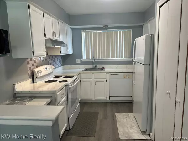 Southfield, MI 48076,16036 W 11 Mile Road